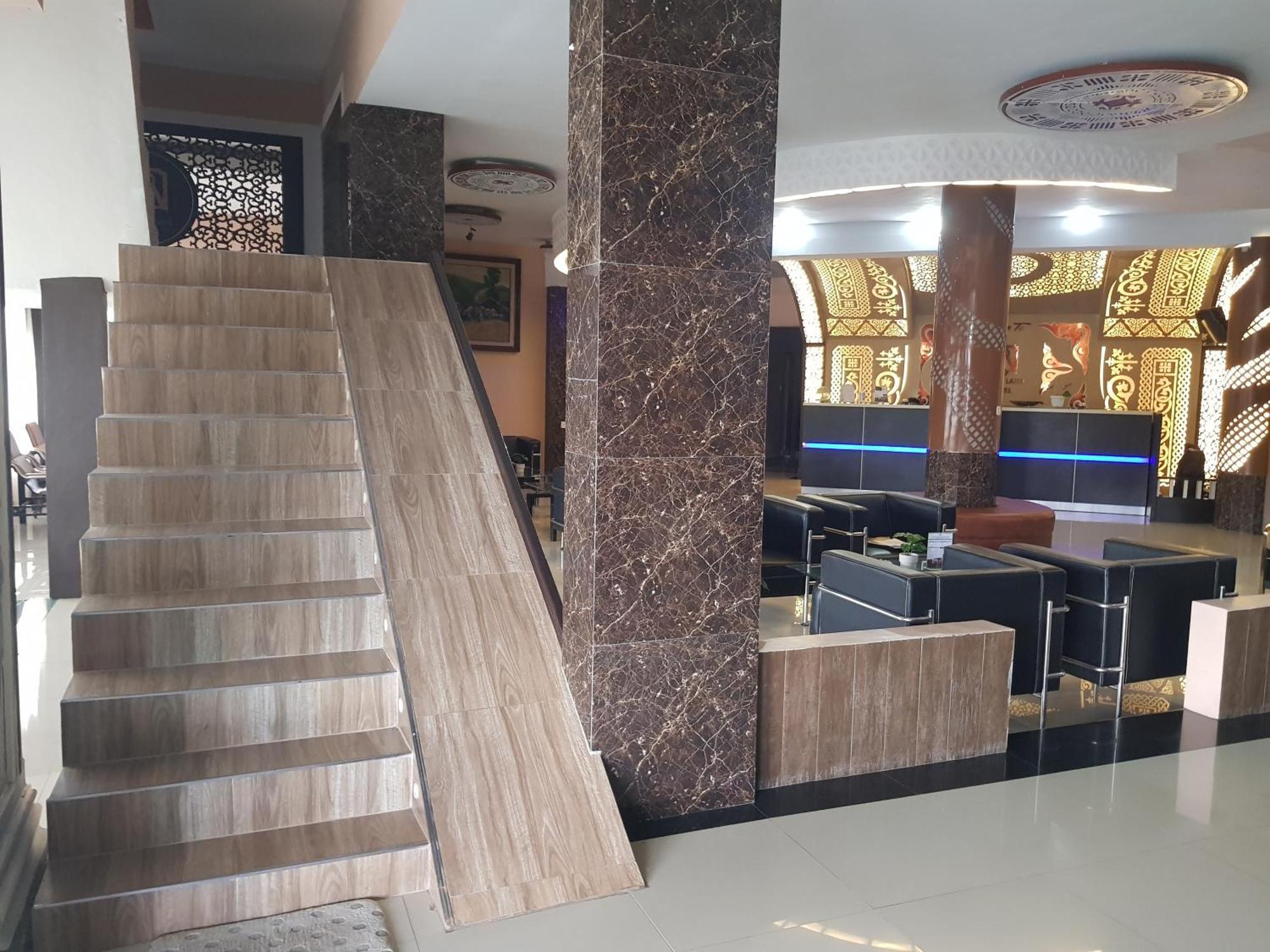 Capital O 93263 Linge Land Hotel Takengon Bagian luar foto